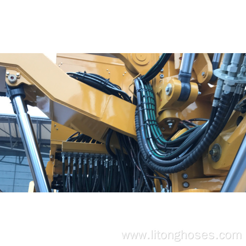 Surface Dirt Removal Equipment with Water Jet Technology